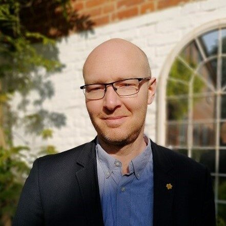 Dr Guy Peryer square